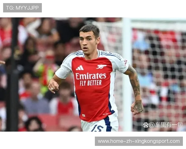阿森纳边路快速轮换形成优势,前场威胁不断扩散